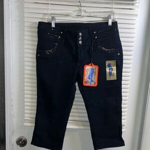 Stylish Black Cropped Women's Jeans